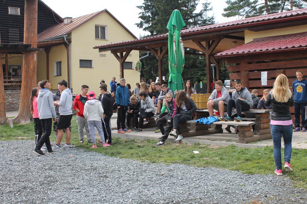 Rekreační areál Zbraslavice Hotel Exterior foto